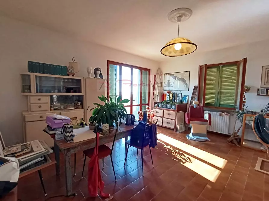 Immagine 7 di Villa in vendita  a Montignoso