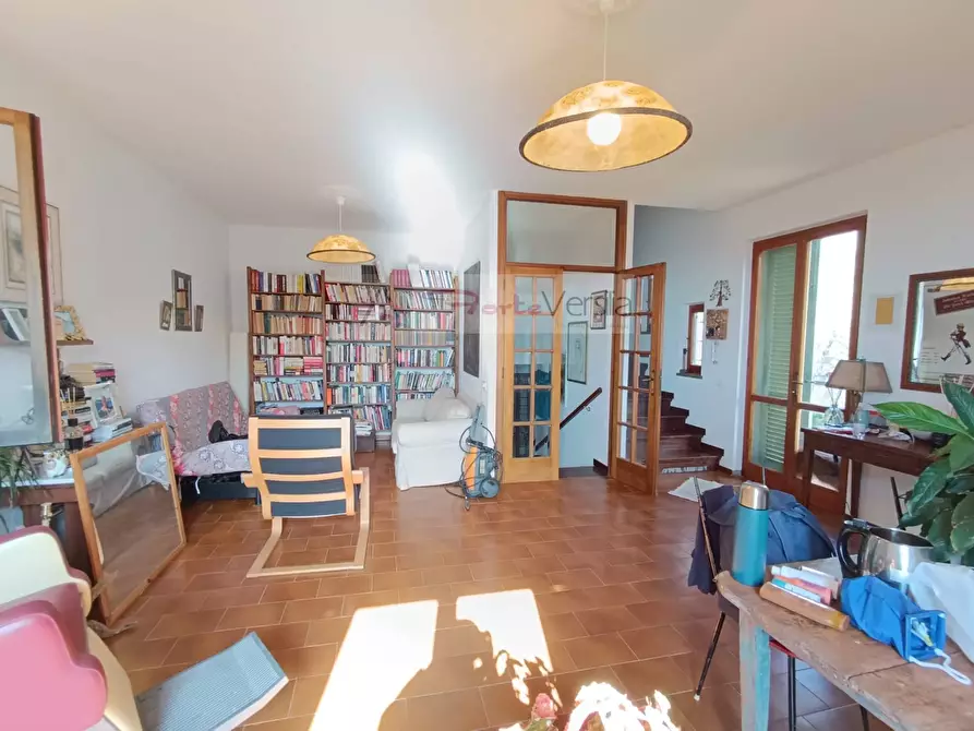 Immagine 6 di Villa in vendita  a Montignoso