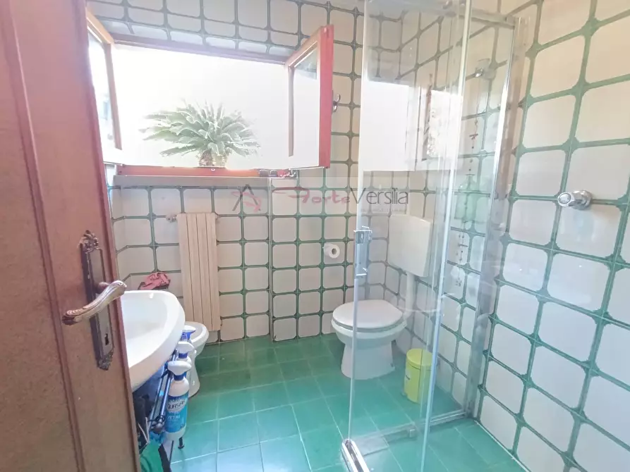 Immagine 30 di Villa in vendita  a Montignoso