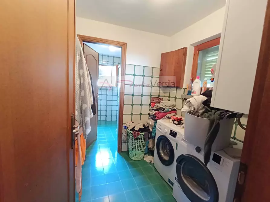 Immagine 15 di Villa in vendita  a Montignoso