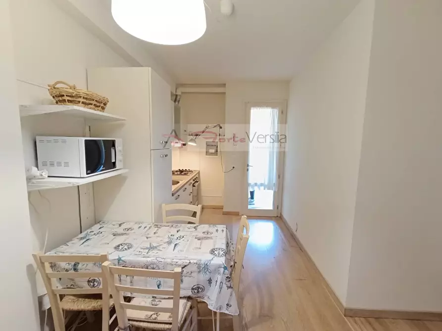 Immagine 4 di Appartamento in vendita  a Forte Dei Marmi