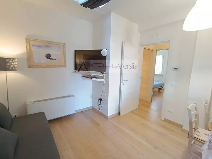 Immagine 7 di Appartamento in vendita  a Forte Dei Marmi