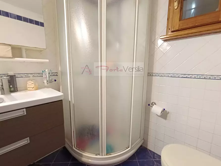 Immagine 17 di Casa semindipendente in vendita  a Seravezza