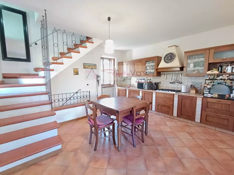 Immagine 19 di Casa semindipendente in vendita  a Seravezza