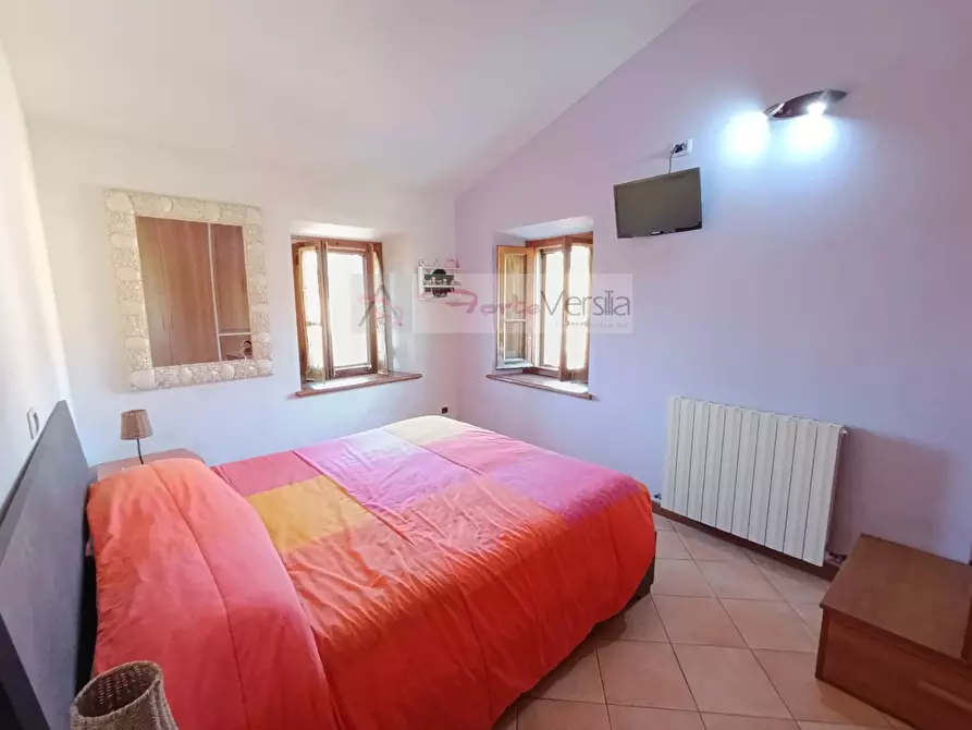 Immagine 21 di Casa semindipendente in vendita  a Seravezza