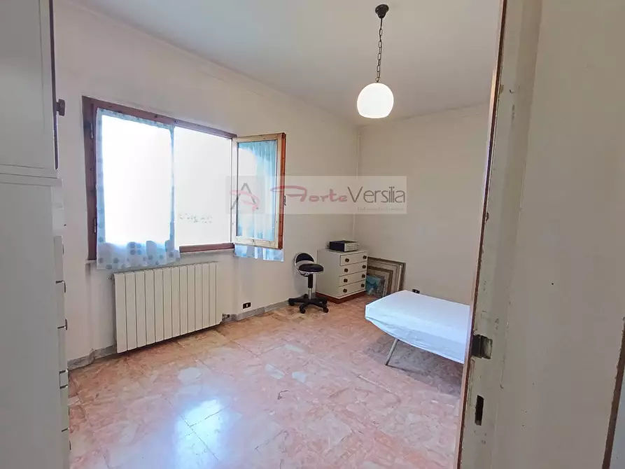 Immagine 9 di Villa in vendita  a Pietrasanta