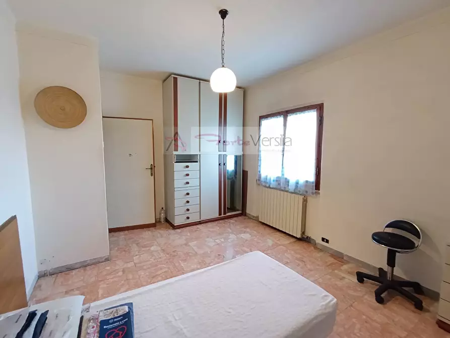 Immagine 12 di Villa in vendita  a Pietrasanta