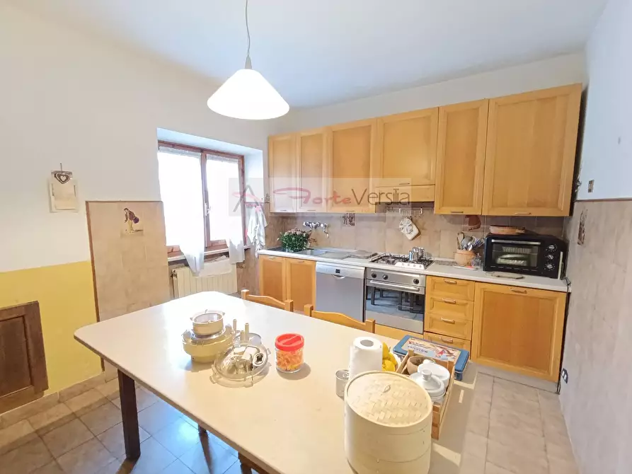 Immagine 2 di Villa in vendita  a Pietrasanta