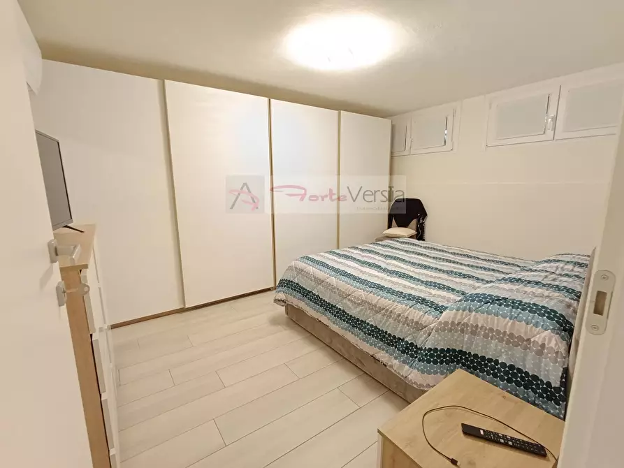 Immagine 30 di Villetta a schiera in vendita  a Forte Dei Marmi