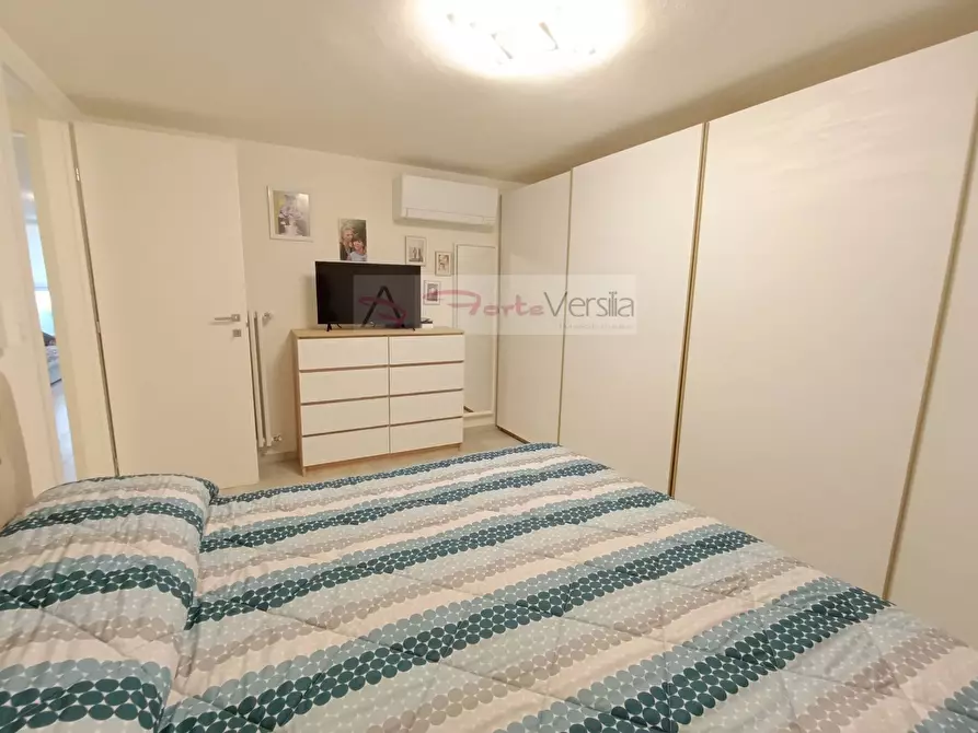 Immagine 32 di Villetta a schiera in vendita  a Forte Dei Marmi