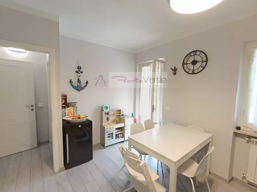 Immagine 9 di Villetta a schiera in vendita  a Forte Dei Marmi