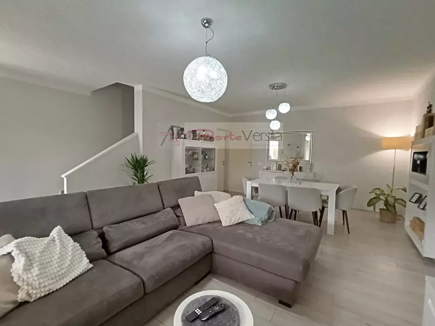 Immagine 2 di Villetta a schiera in vendita  a Forte Dei Marmi