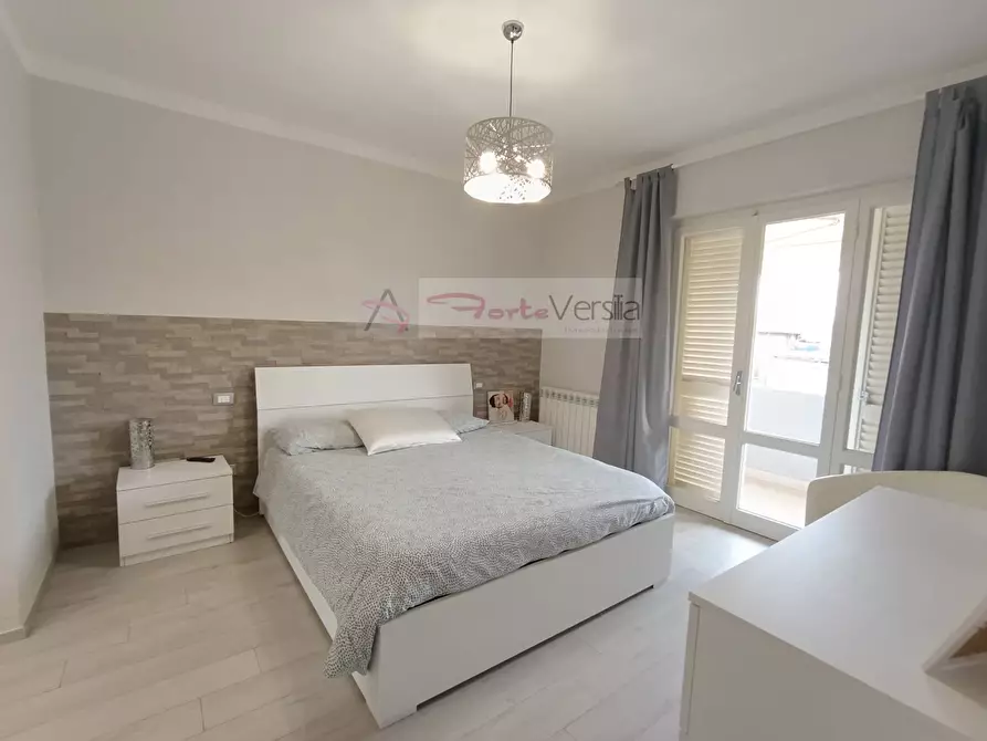 Immagine 19 di Villetta a schiera in vendita  a Forte Dei Marmi