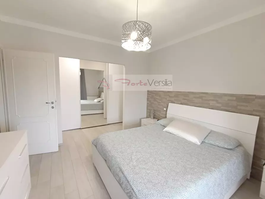 Immagine 20 di Villetta a schiera in vendita  a Forte Dei Marmi