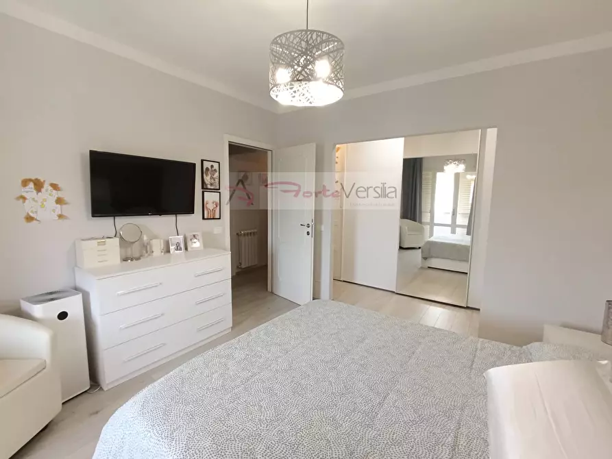 Immagine 21 di Villetta a schiera in vendita  a Forte Dei Marmi