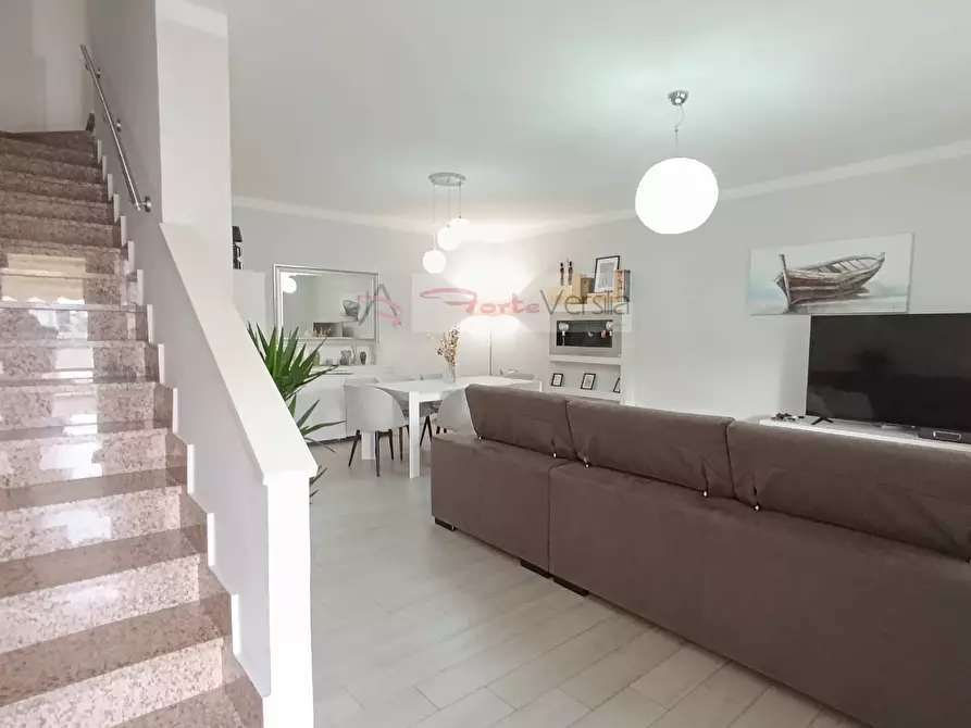 Immagine 13 di Villetta a schiera in vendita  a Forte Dei Marmi