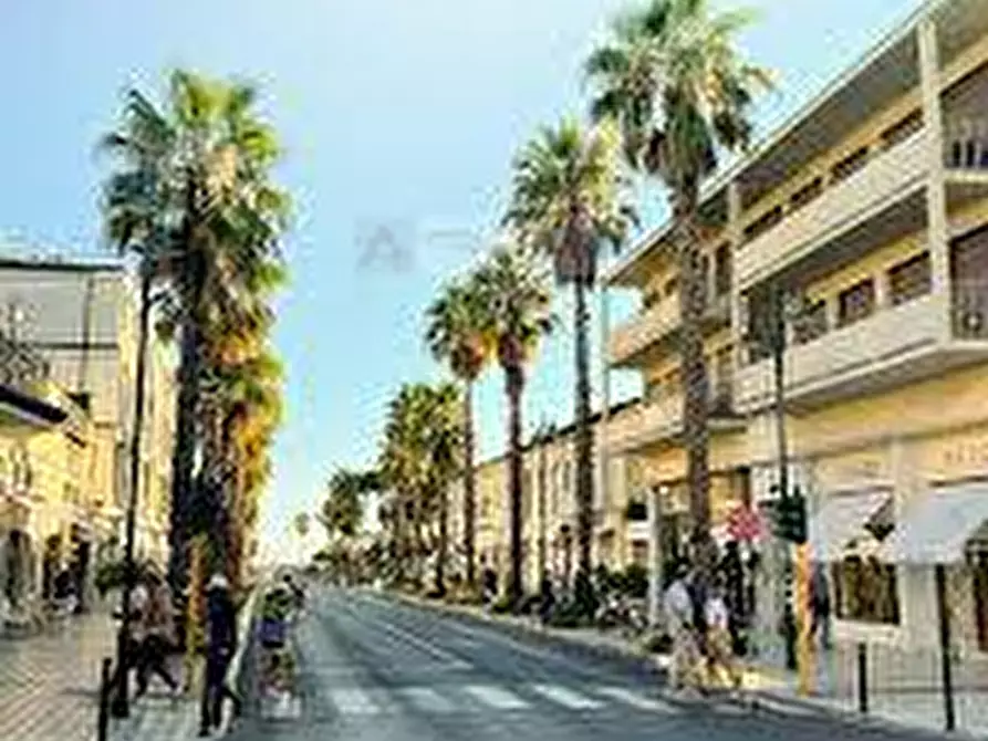 Immagine 27 di Appartamento in vendita  a Forte Dei Marmi