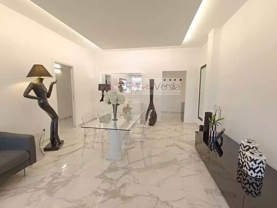 Immagine 3 di Appartamento in vendita  a Forte Dei Marmi