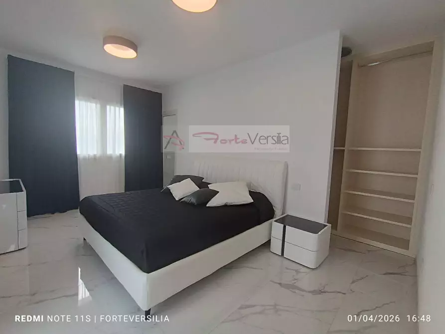 Immagine 17 di Villa in vendita  a Pietrasanta