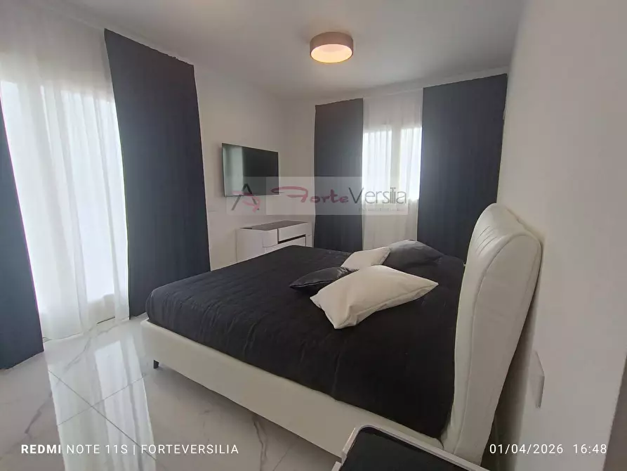 Immagine 18 di Villa in vendita  a Pietrasanta