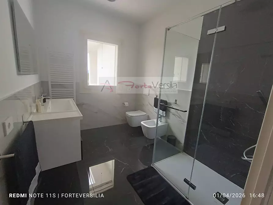 Immagine 20 di Villa in vendita  a Pietrasanta