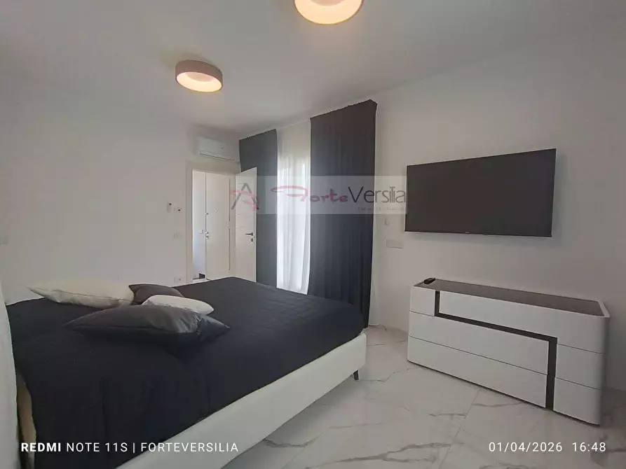 Immagine 19 di Villa in vendita  a Pietrasanta