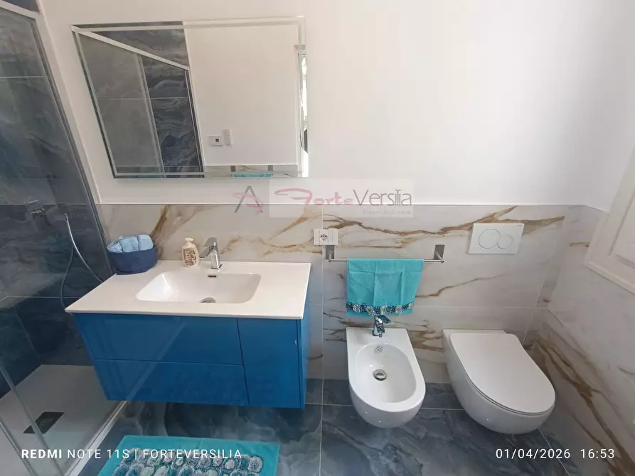 Immagine 13 di Villa in vendita  a Pietrasanta