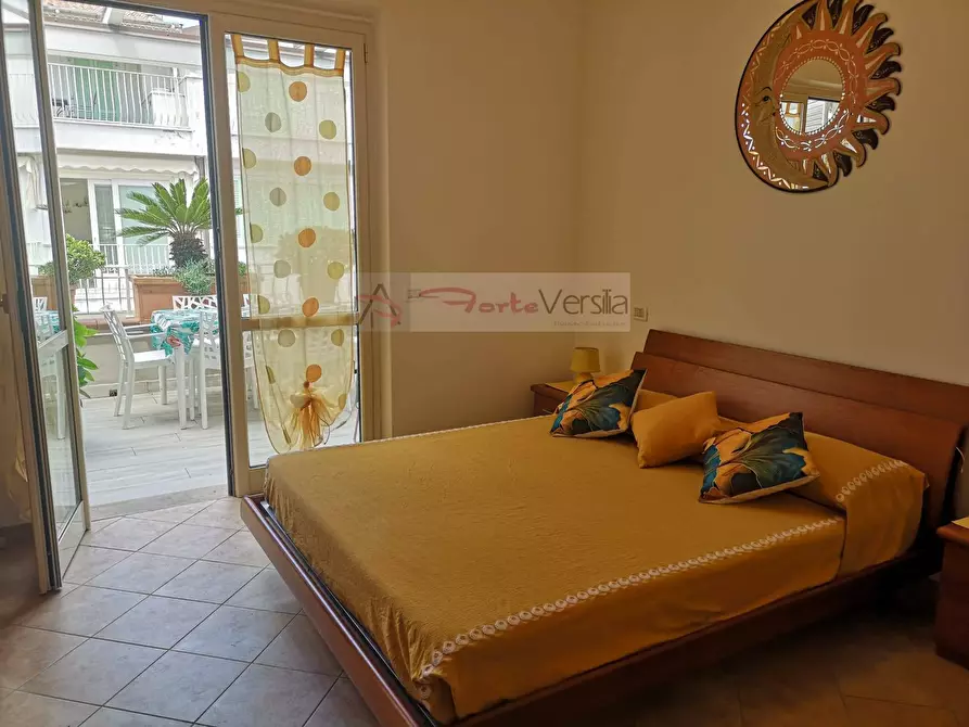 Immagine 9 di Appartamento in vendita  a Pietrasanta