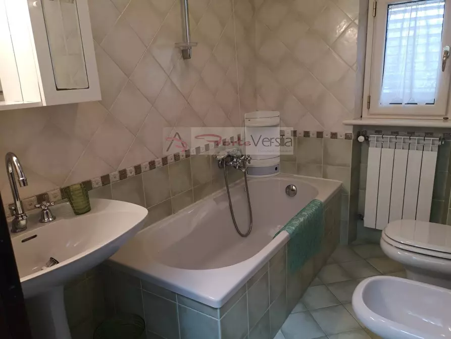 Immagine 16 di Appartamento in vendita  a Pietrasanta