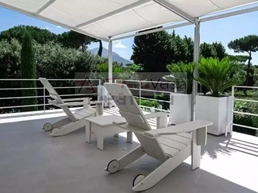Immagine 19 di Villa in vendita  a Forte Dei Marmi