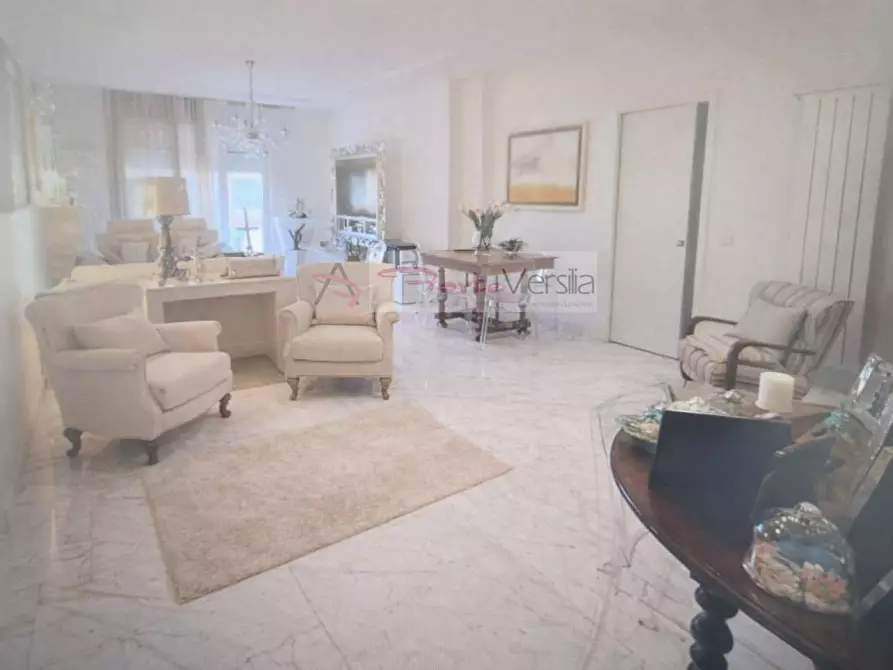 Immagine 4 di Attico in vendita  a Carrara