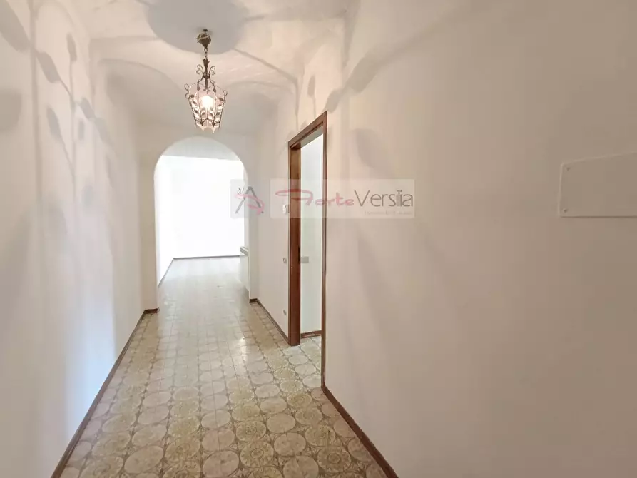 Immagine 4 di Appartamento in vendita  a Massa