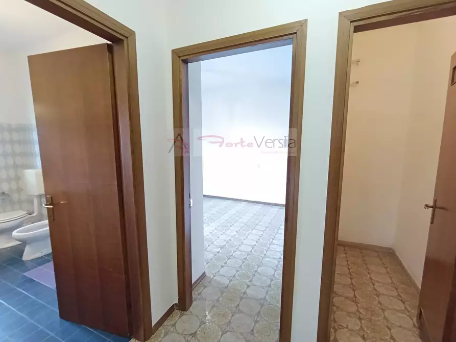 Immagine 12 di Appartamento in vendita  a Massa