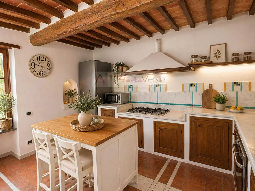 Immagine 4 di Rustico / casale in vendita  a Pietrasanta