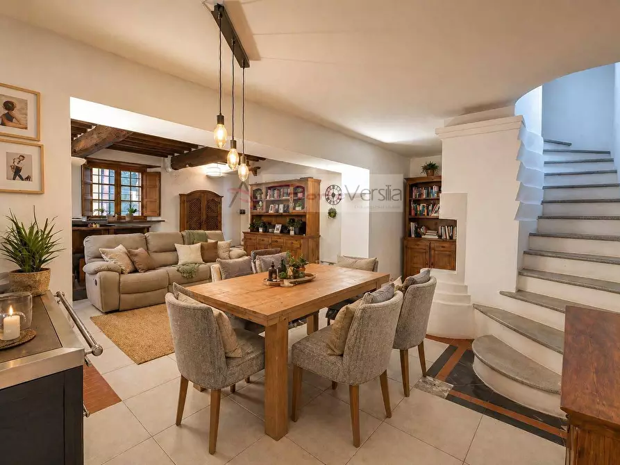Immagine 1 di Rustico / casale in vendita  a Pietrasanta
