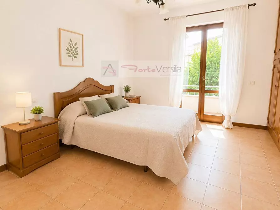 Immagine 9 di Villa in vendita  a Forte Dei Marmi