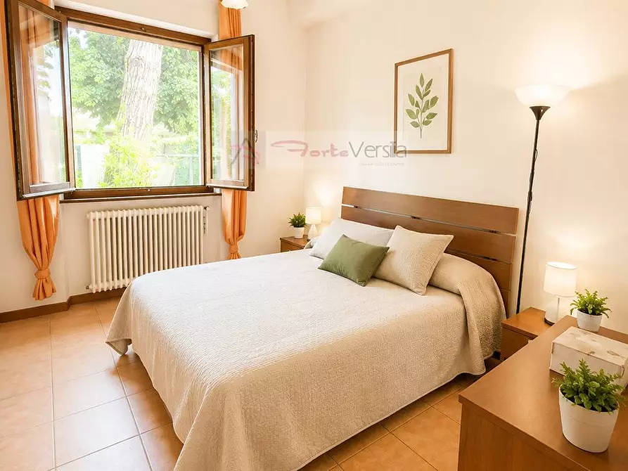 Immagine 7 di Villa in vendita  a Forte Dei Marmi