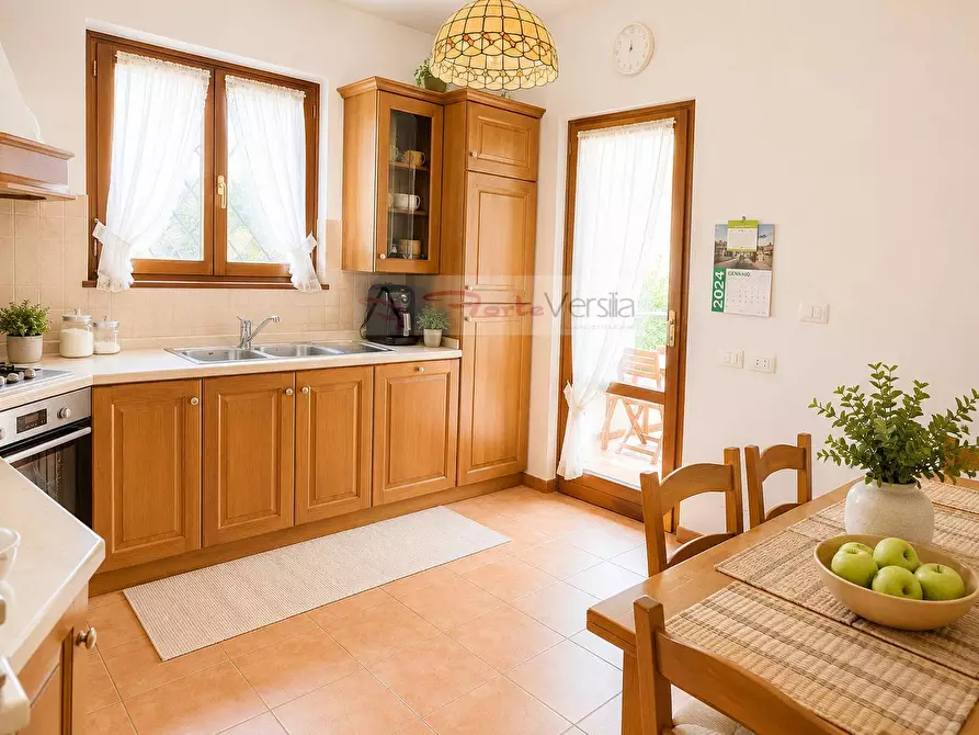 Immagine 5 di Villa in vendita  a Forte Dei Marmi