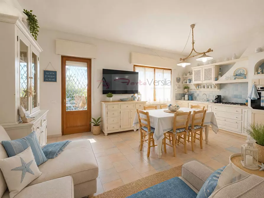 Immagine 1 di Multiproprietà in vendita  a Montignoso