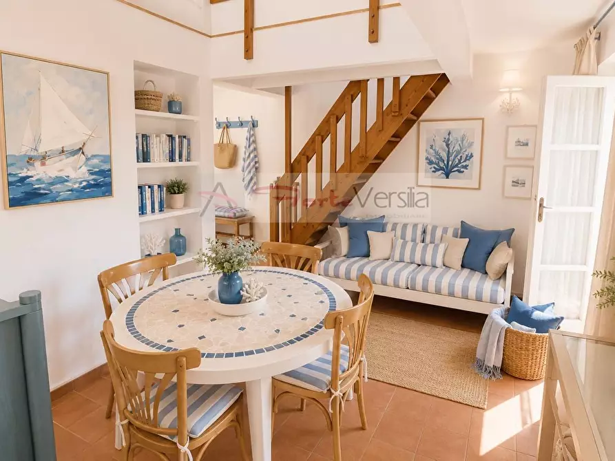 Immagine 1 di Villa in vendita  a Forte Dei Marmi