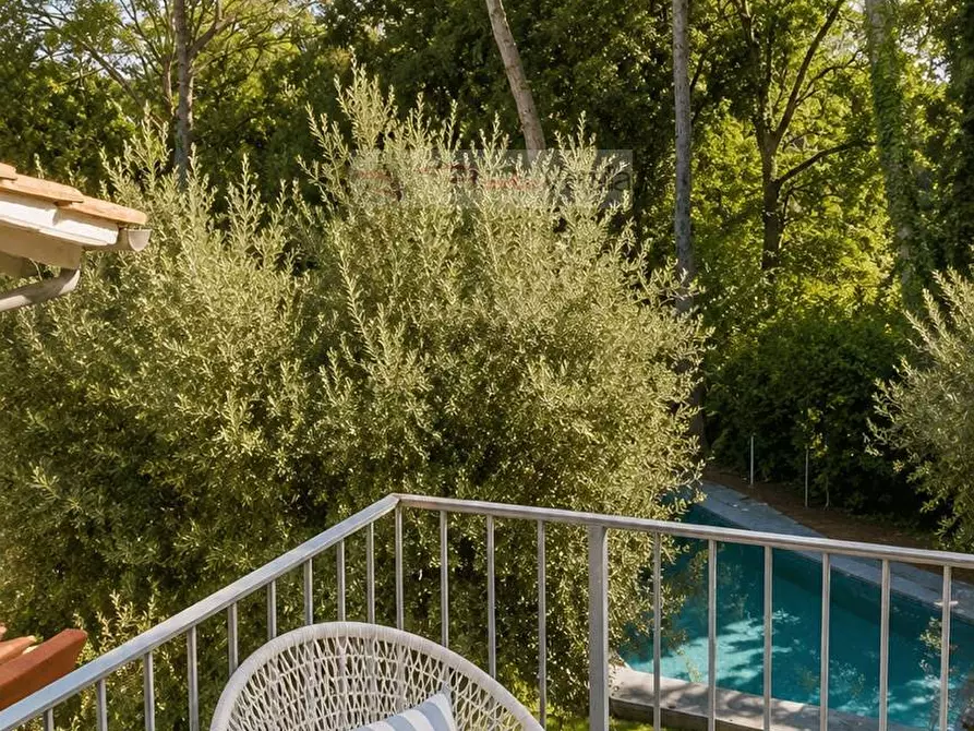 Immagine 24 di Villa in vendita  a Forte Dei Marmi