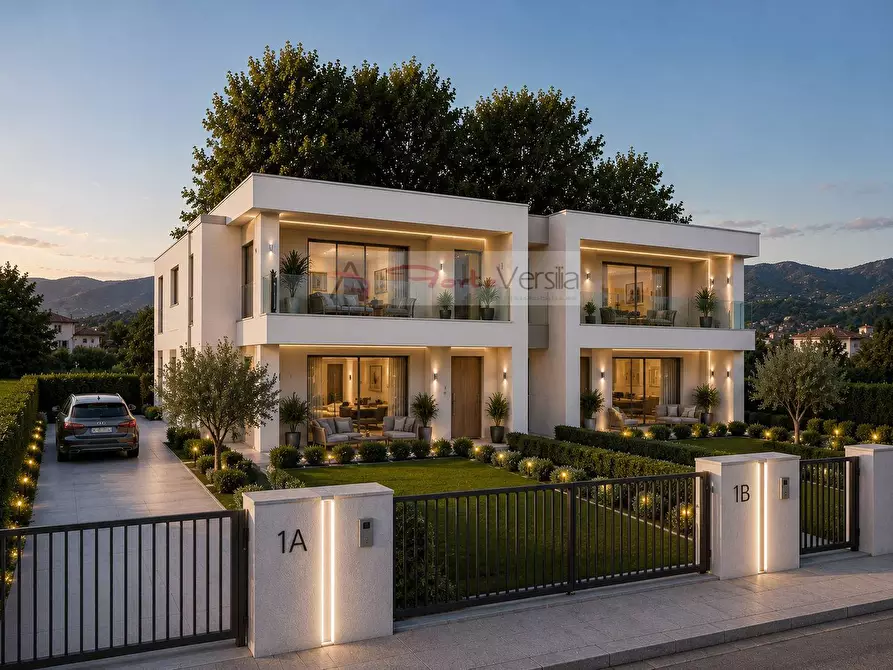 Immagine 3 di Terreno residenziale in vendita  a Montignoso
