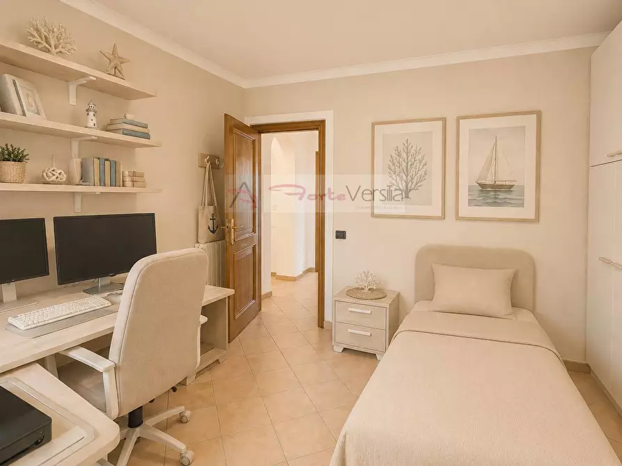 Immagine 22 di Villa in vendita  a Montignoso
