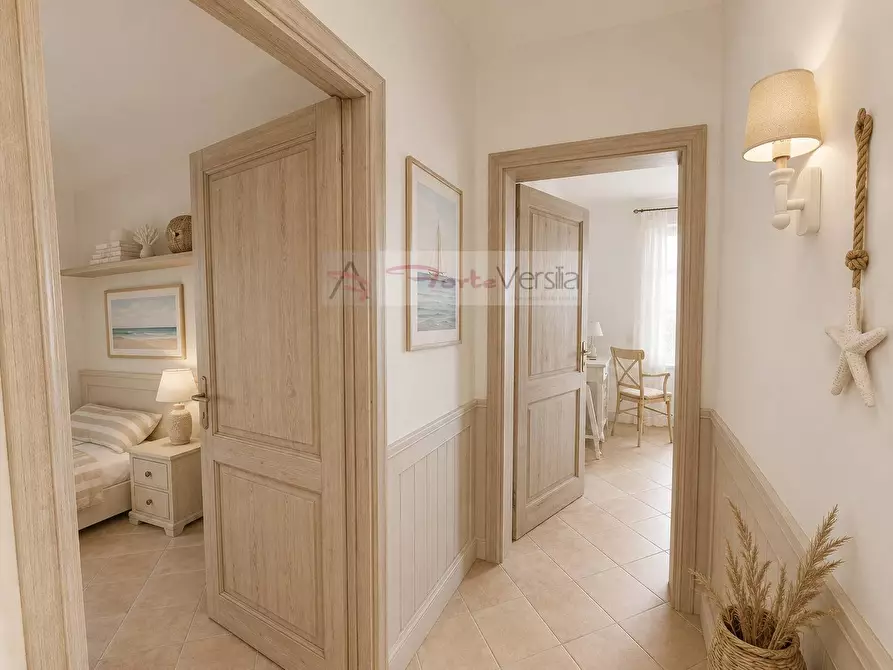 Immagine 23 di Villa in vendita  a Montignoso