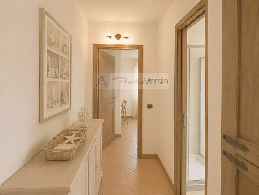 Immagine 35 di Villa in vendita  a Montignoso