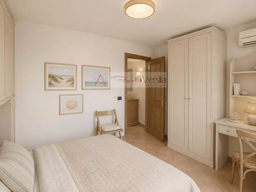 Immagine 39 di Villa in vendita  a Montignoso