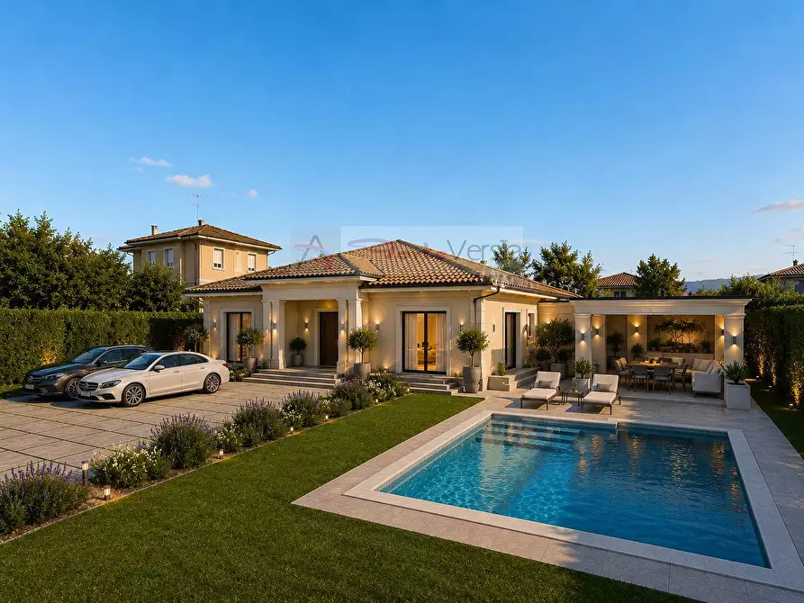 Immagine 4 di Terreno residenziale in vendita  a Pietrasanta