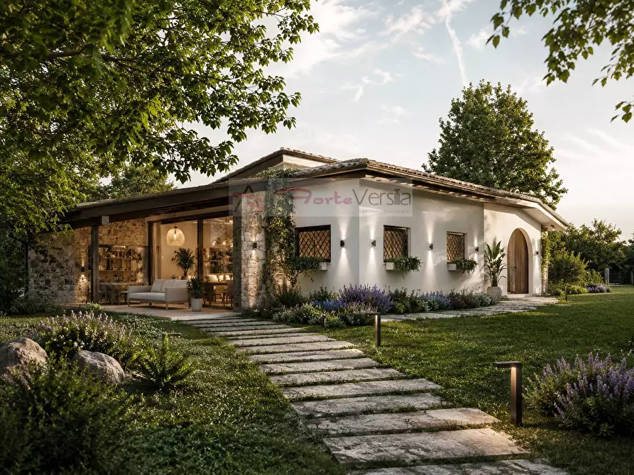 Immagine 4 di Villa in vendita  a Pietrasanta