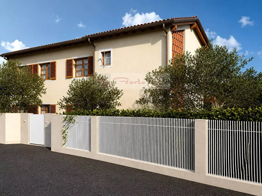 Immagine 7 di Villa in vendita  a Pietrasanta