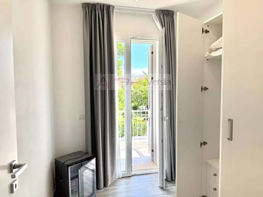 Immagine 13 di Appartamento in vendita  a Pietrasanta